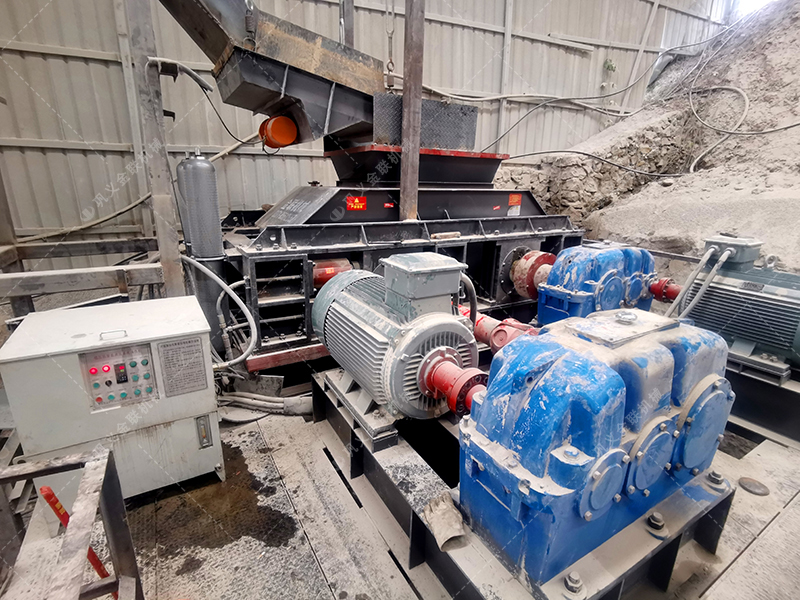 建筑用砂配置的液壓對輥制砂機多少錢一臺？