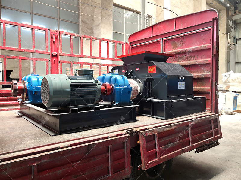 直連式對輥破碎機(jī)發(fā)貨 中小型破碎設(shè)備發(fā)往河南